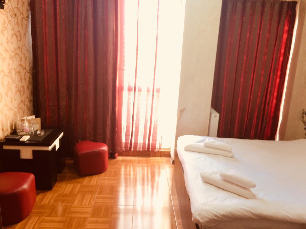 טביליסי Visit Hotel מראה חיצוני תמונה