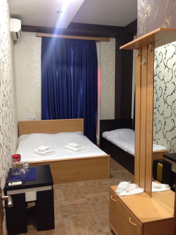 טביליסי Visit Hotel מראה חיצוני תמונה