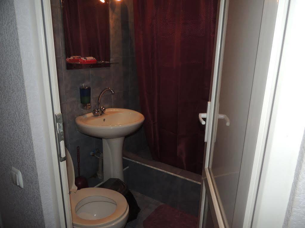 טביליסי Visit Hotel מראה חיצוני תמונה