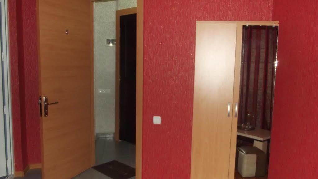 טביליסי Visit Hotel מראה חיצוני תמונה