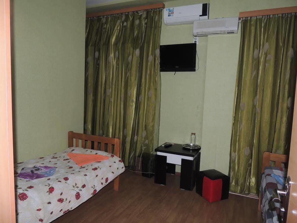 טביליסי Visit Hotel מראה חיצוני תמונה